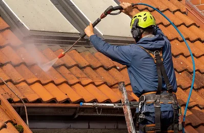 Démoussage et hydrofuge de toiture à Étrechet